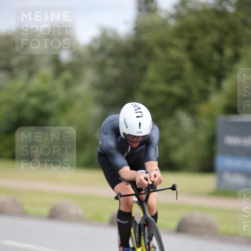 16.06.2024 - 26. Vierlanden-Triathlon Jannik Wohlers http://msf.ph/oto/6273478 16.06.2024 11:15:04 Radfahren 5, 12, 25, 27, 58, 98, 105, 419 meine-sportfotos.de