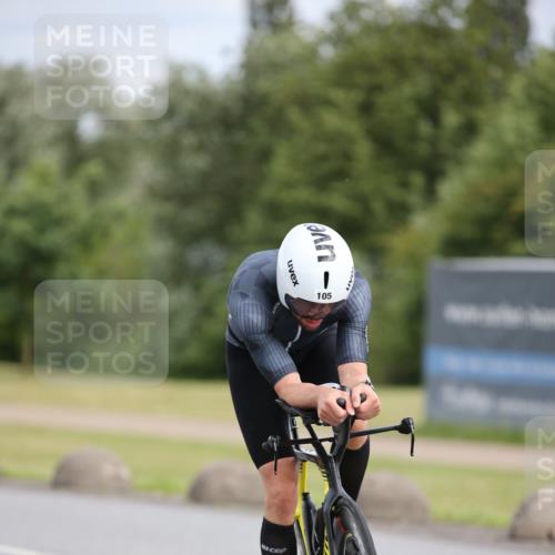 16.06.2024 - 26. Vierlanden-Triathlon Jannik Wohlers http://msf.ph/oto/6273485 16.06.2024 11:15:04 Radfahren 5, 12, 25, 27, 58, 98, 105, 419 meine-sportfotos.de
