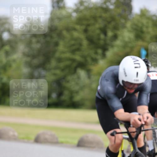 16.06.2024 - 26. Vierlanden-Triathlon Jannik Wohlers http://msf.ph/oto/6273510 16.06.2024 11:15:04 Radfahren 5, 12, 25, 27, 58, 98, 105, 419 meine-sportfotos.de