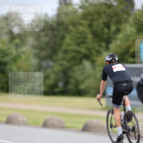 16.06.2024 - 26. Vierlanden-Triathlon Jannik Wohlers http://msf.ph/oto/6273526 16.06.2024 11:15:05 Radfahren 5, 12, 25, 27, 58, 98, 105 meine-sportfotos.de