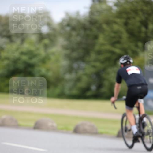16.06.2024 - 26. Vierlanden-Triathlon Jannik Wohlers http://msf.ph/oto/6273538 16.06.2024 11:15:05 Radfahren 5, 12, 25, 27, 58, 98, 105 meine-sportfotos.de