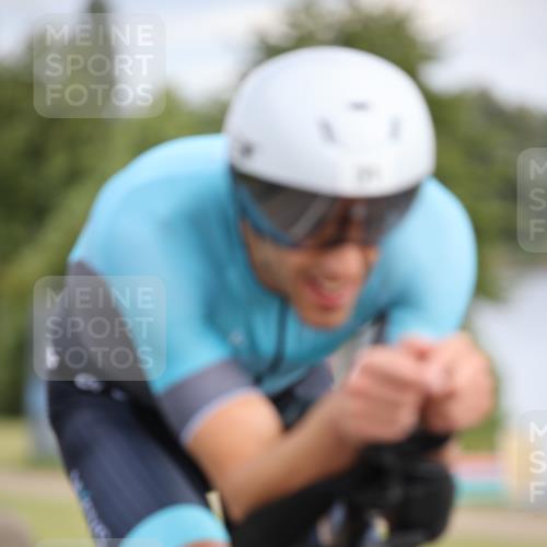 16.06.2024 - 26. Vierlanden-Triathlon Jannik Wohlers http://msf.ph/oto/6273757 16.06.2024 11:15:48 Radfahren 31, 39, 140, 170, 382, 405 meine-sportfotos.de