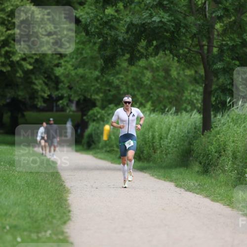 16.06.2024 - 7 Türme Triathlon Michael Strokosch http://msf.ph/oto/6273765 16.06.2024 11:51:51 Laufen  meine-sportfotos.de