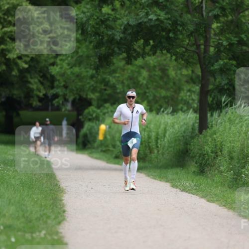 16.06.2024 - 7 Türme Triathlon Michael Strokosch http://msf.ph/oto/6273773 16.06.2024 11:51:52 Laufen  meine-sportfotos.de