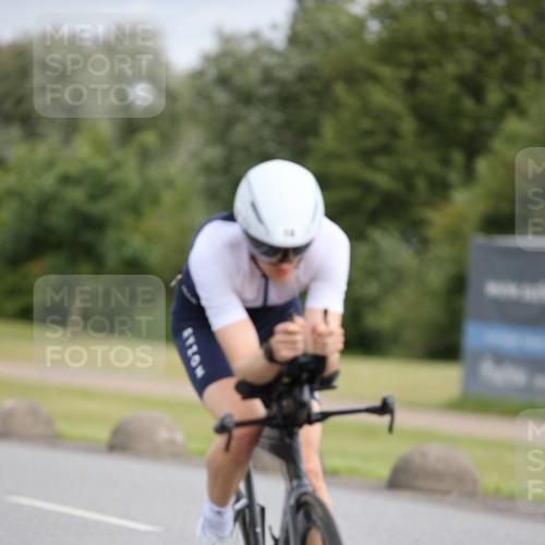 16.06.2024 - 26. Vierlanden-Triathlon Jannik Wohlers http://msf.ph/oto/6273816 16.06.2024 11:16:07 Radfahren 18, 107, 420 meine-sportfotos.de