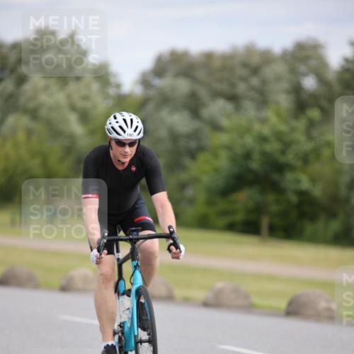 16.06.2024 - 26. Vierlanden-Triathlon Jannik Wohlers http://msf.ph/oto/6273905 16.06.2024 11:16:10 Radfahren 18, 107, 143 meine-sportfotos.de