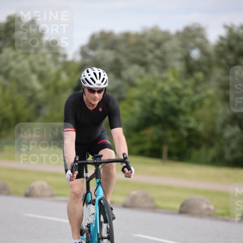 16.06.2024 - 26. Vierlanden-Triathlon Jannik Wohlers http://msf.ph/oto/6274177 16.06.2024 11:16:10 Radfahren 18, 107, 143 meine-sportfotos.de