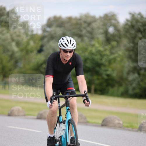 16.06.2024 - 26. Vierlanden-Triathlon Jannik Wohlers http://msf.ph/oto/6274188 16.06.2024 11:16:10 Radfahren 18, 107, 143 meine-sportfotos.de