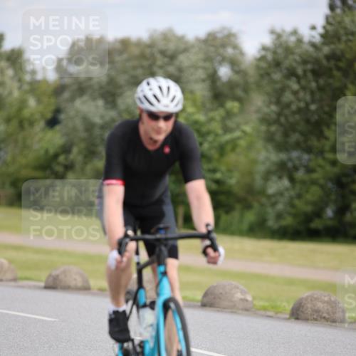 16.06.2024 - 26. Vierlanden-Triathlon Jannik Wohlers http://msf.ph/oto/6274201 16.06.2024 11:16:11 Radfahren 18, 143 meine-sportfotos.de