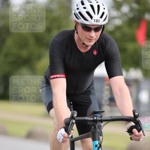 16.06.2024 - 26. Vierlanden-Triathlon Jannik Wohlers http://msf.ph/oto/6274467 16.06.2024 11:16:12 Radfahren 18, 143 meine-sportfotos.de
