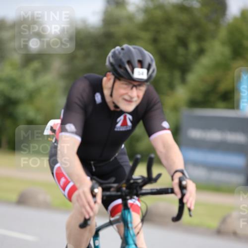 16.06.2024 - 26. Vierlanden-Triathlon Jannik Wohlers http://msf.ph/oto/6274639 16.06.2024 11:16:31 Radfahren 33, 49, 54, 363, 366 meine-sportfotos.de