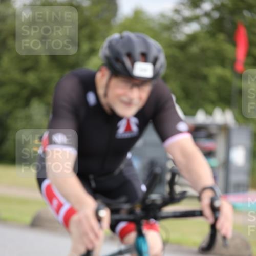 16.06.2024 - 26. Vierlanden-Triathlon Jannik Wohlers http://msf.ph/oto/6274698 16.06.2024 11:16:31 Radfahren 33, 49, 54, 363, 366 meine-sportfotos.de