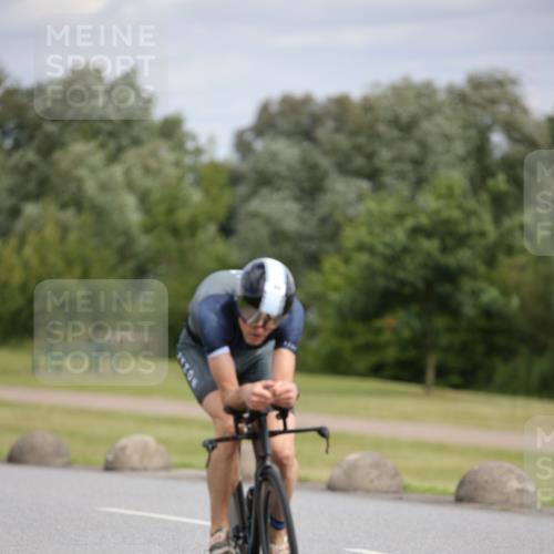 16.06.2024 - 26. Vierlanden-Triathlon Jannik Wohlers http://msf.ph/oto/6274761 16.06.2024 11:17:05 Radfahren 99, 132, 365 meine-sportfotos.de