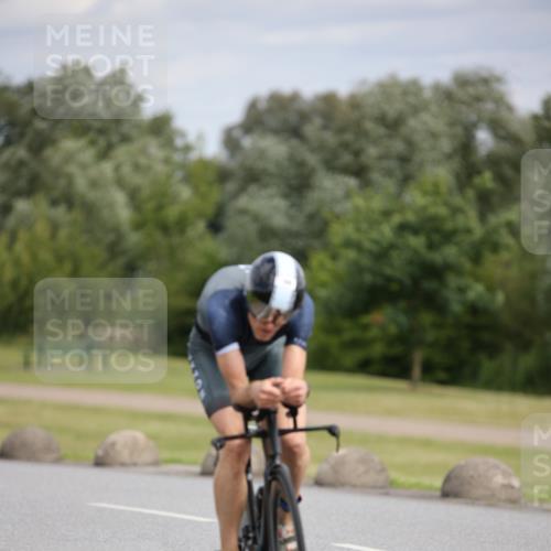 16.06.2024 - 26. Vierlanden-Triathlon Jannik Wohlers http://msf.ph/oto/6274768 16.06.2024 11:17:05 Radfahren 99, 132, 365 meine-sportfotos.de