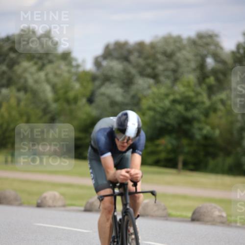 16.06.2024 - 26. Vierlanden-Triathlon Jannik Wohlers http://msf.ph/oto/6274776 16.06.2024 11:17:05 Radfahren 99, 132, 365 meine-sportfotos.de