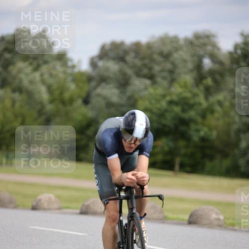 16.06.2024 - 26. Vierlanden-Triathlon Jannik Wohlers http://msf.ph/oto/6274779 16.06.2024 11:17:05 Radfahren 99, 132, 365 meine-sportfotos.de