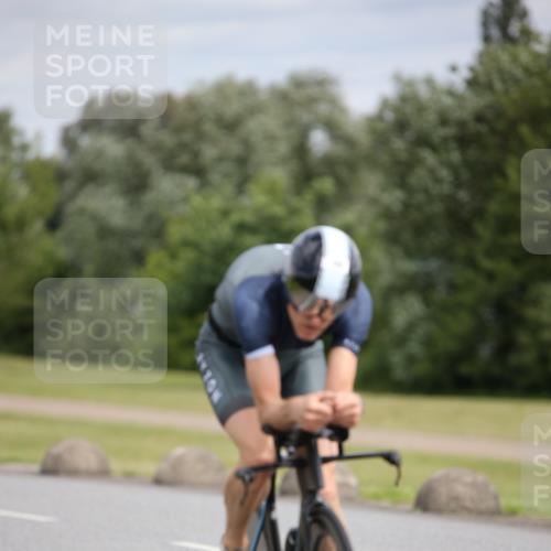16.06.2024 - 26. Vierlanden-Triathlon Jannik Wohlers http://msf.ph/oto/6274802 16.06.2024 11:17:06 Radfahren 99, 132, 365 meine-sportfotos.de