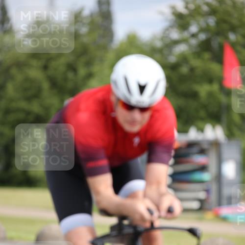 16.06.2024 - 26. Vierlanden-Triathlon Jannik Wohlers http://msf.ph/oto/6275107 16.06.2024 11:17:14 Radfahren 21, 23, 63, 150, 203, 410, 440 meine-sportfotos.de