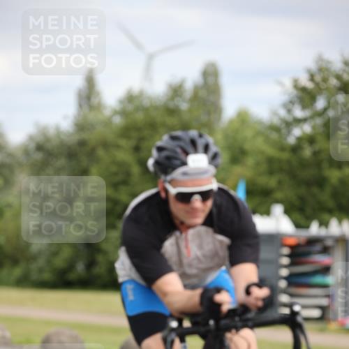 16.06.2024 - 26. Vierlanden-Triathlon Jannik Wohlers http://msf.ph/oto/6276096 16.06.2024 11:17:46 Radfahren 86, 111 meine-sportfotos.de