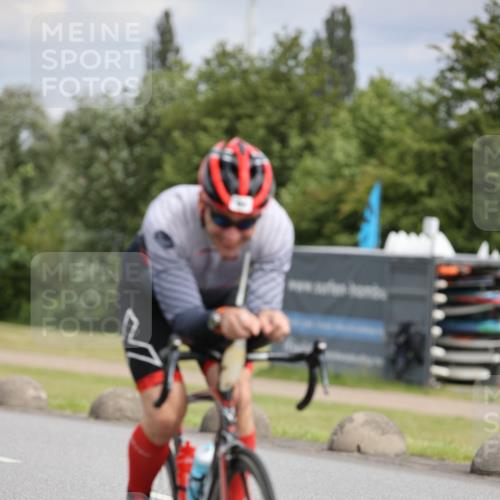 16.06.2024 - 26. Vierlanden-Triathlon Jannik Wohlers http://msf.ph/oto/6276507 16.06.2024 11:18:18 Radfahren 94, 370 meine-sportfotos.de