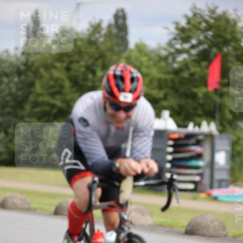 16.06.2024 - 26. Vierlanden-Triathlon Jannik Wohlers http://msf.ph/oto/6276519 16.06.2024 11:18:19 Radfahren 94 meine-sportfotos.de