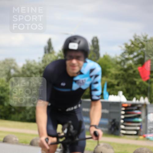 16.06.2024 - 26. Vierlanden-Triathlon Jannik Wohlers http://msf.ph/oto/6276626 16.06.2024 11:18:25 Radfahren 17, 94, 119, 135, 354 meine-sportfotos.de