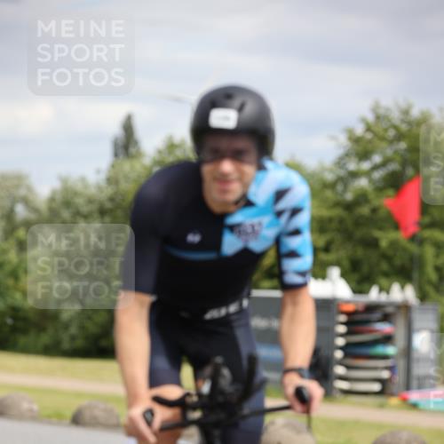 16.06.2024 - 26. Vierlanden-Triathlon Jannik Wohlers http://msf.ph/oto/6276632 16.06.2024 11:18:25 Radfahren 17, 94, 119, 135, 354 meine-sportfotos.de
