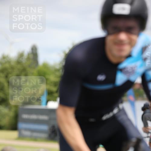 16.06.2024 - 26. Vierlanden-Triathlon Jannik Wohlers http://msf.ph/oto/6276758 16.06.2024 11:18:25 Radfahren 17, 94, 119, 135, 354 meine-sportfotos.de