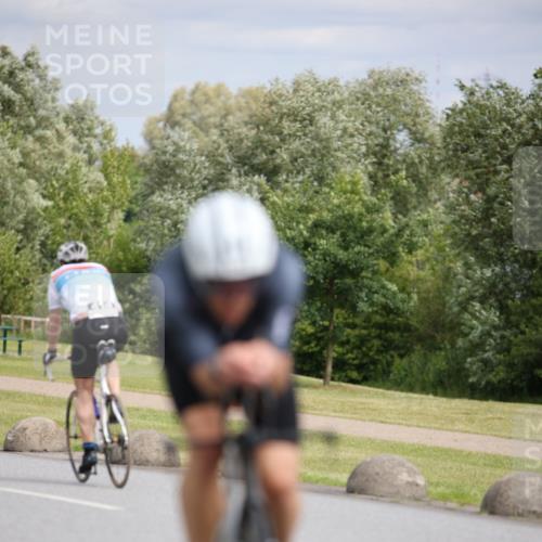 16.06.2024 - 26. Vierlanden-Triathlon Jannik Wohlers http://msf.ph/oto/6277007 16.06.2024 11:18:45 Radfahren 22, 27, 31, 106, 140, 414 meine-sportfotos.de
