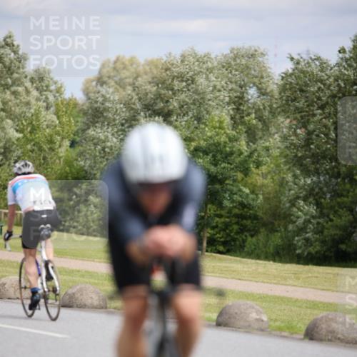 16.06.2024 - 26. Vierlanden-Triathlon Jannik Wohlers http://msf.ph/oto/6277011 16.06.2024 11:18:45 Radfahren 22, 27, 31, 106, 140, 414 meine-sportfotos.de