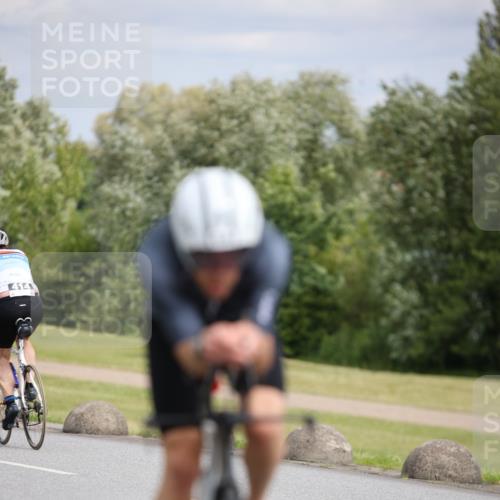 16.06.2024 - 26. Vierlanden-Triathlon Jannik Wohlers http://msf.ph/oto/6277013 16.06.2024 11:18:45 Radfahren 22, 27, 31, 106, 140, 414 meine-sportfotos.de
