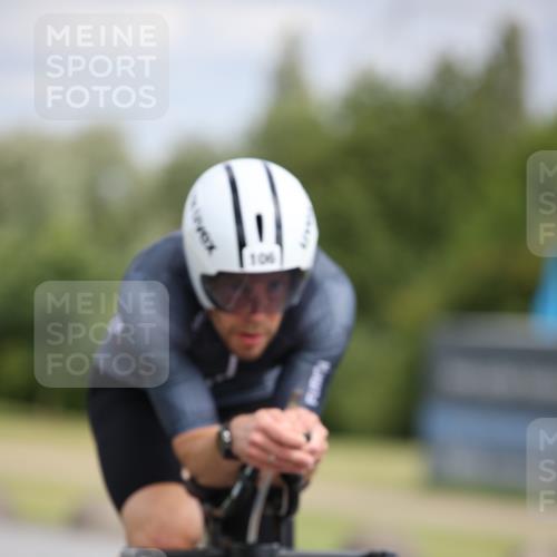16.06.2024 - 26. Vierlanden-Triathlon Jannik Wohlers http://msf.ph/oto/6277061 16.06.2024 11:18:46 Radfahren 22, 27, 31, 106, 140, 414 meine-sportfotos.de