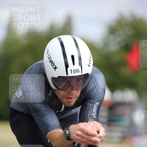 16.06.2024 - 26. Vierlanden-Triathlon Jannik Wohlers http://msf.ph/oto/6277096 16.06.2024 11:18:46 Radfahren 22, 27, 31, 106, 140, 414 meine-sportfotos.de