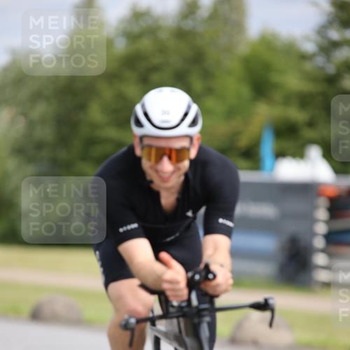 16.06.2024 - 26. Vierlanden-Triathlon Jannik Wohlers http://msf.ph/oto/6277176 16.06.2024 11:18:50 Radfahren 27, 30, 31, 47, 106, 414 meine-sportfotos.de