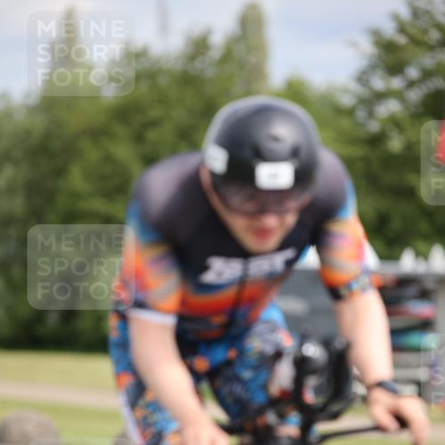 16.06.2024 - 26. Vierlanden-Triathlon Jannik Wohlers http://msf.ph/oto/6277601 16.06.2024 11:18:53 Radfahren 27, 30, 47, 98, 106, 226 meine-sportfotos.de