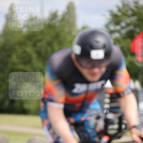 16.06.2024 - 26. Vierlanden-Triathlon Jannik Wohlers http://msf.ph/oto/6277609 16.06.2024 11:18:53 Radfahren 27, 30, 47, 98, 106, 226 meine-sportfotos.de