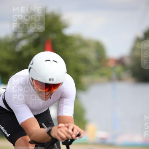 16.06.2024 - 26. Vierlanden-Triathlon Jannik Wohlers http://msf.ph/oto/6277622 16.06.2024 11:19:07 Radfahren 18, 69, 214, 423, 442 meine-sportfotos.de