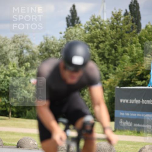 16.06.2024 - 26. Vierlanden-Triathlon Jannik Wohlers http://msf.ph/oto/6277945 16.06.2024 11:19:53 Radfahren 63, 67, 166 meine-sportfotos.de