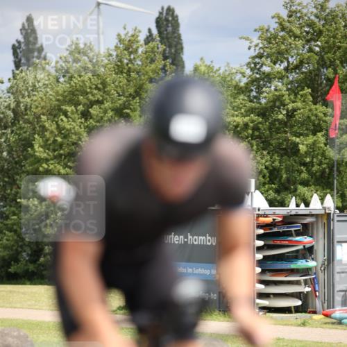16.06.2024 - 26. Vierlanden-Triathlon Jannik Wohlers http://msf.ph/oto/6277974 16.06.2024 11:19:53 Radfahren 63, 67, 166 meine-sportfotos.de