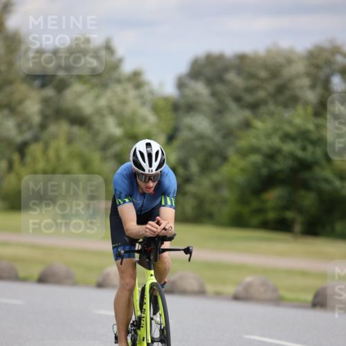 16.06.2024 - 26. Vierlanden-Triathlon Jannik Wohlers http://msf.ph/oto/6278358 16.06.2024 11:20:05 Radfahren 14, 150 meine-sportfotos.de