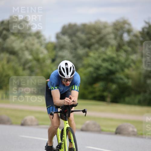 16.06.2024 - 26. Vierlanden-Triathlon Jannik Wohlers http://msf.ph/oto/6278389 16.06.2024 11:20:06 Radfahren 14, 150 meine-sportfotos.de