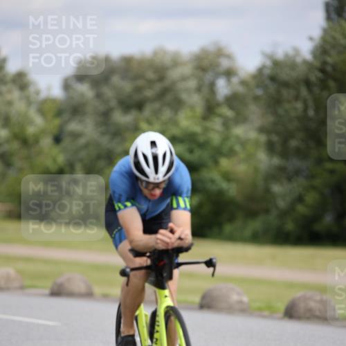 16.06.2024 - 26. Vierlanden-Triathlon Jannik Wohlers http://msf.ph/oto/6278553 16.06.2024 11:20:06 Radfahren 14, 150 meine-sportfotos.de