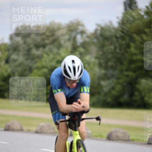 16.06.2024 - 26. Vierlanden-Triathlon Jannik Wohlers http://msf.ph/oto/6278603 16.06.2024 11:20:06 Radfahren 14, 150 meine-sportfotos.de