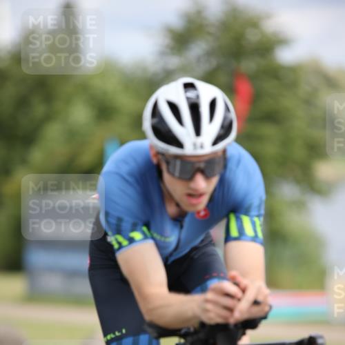 16.06.2024 - 26. Vierlanden-Triathlon Jannik Wohlers http://msf.ph/oto/6278655 16.06.2024 11:20:07 Radfahren 14, 150 meine-sportfotos.de