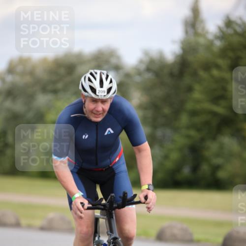 16.06.2024 - 26. Vierlanden-Triathlon Jannik Wohlers http://msf.ph/oto/6278863 16.06.2024 11:20:33 Radfahren 25, 203, 209, 628 meine-sportfotos.de
