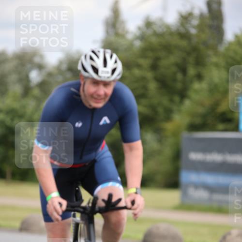 16.06.2024 - 26. Vierlanden-Triathlon Jannik Wohlers http://msf.ph/oto/6278913 16.06.2024 11:20:33 Radfahren 25, 203, 209, 628 meine-sportfotos.de