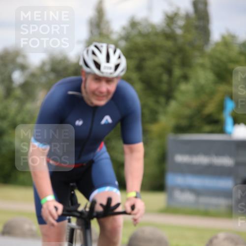 16.06.2024 - 26. Vierlanden-Triathlon Jannik Wohlers http://msf.ph/oto/6278922 16.06.2024 11:20:33 Radfahren 25, 203, 209, 628 meine-sportfotos.de