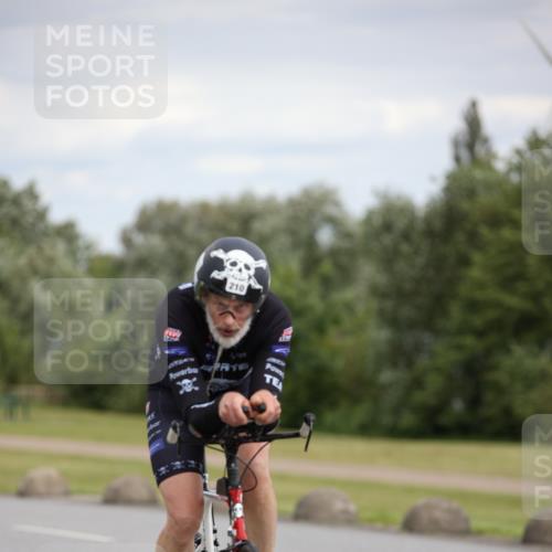 16.06.2024 - 26. Vierlanden-Triathlon Jannik Wohlers http://msf.ph/oto/6278991 16.06.2024 11:20:46 Radfahren 45, 210, 386, 429 meine-sportfotos.de