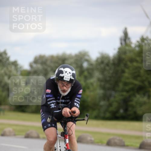 16.06.2024 - 26. Vierlanden-Triathlon Jannik Wohlers http://msf.ph/oto/6279005 16.06.2024 11:20:46 Radfahren 45, 210, 386, 429 meine-sportfotos.de