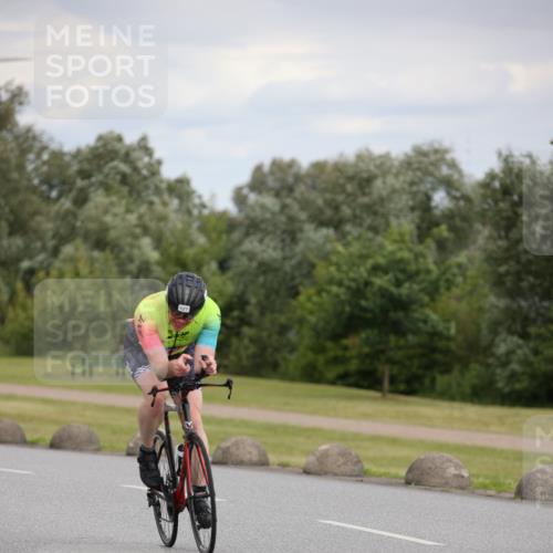 16.06.2024 - 26. Vierlanden-Triathlon Jannik Wohlers http://msf.ph/oto/6279321 16.06.2024 11:20:57 Radfahren 54, 127, 449, 454, 635 meine-sportfotos.de